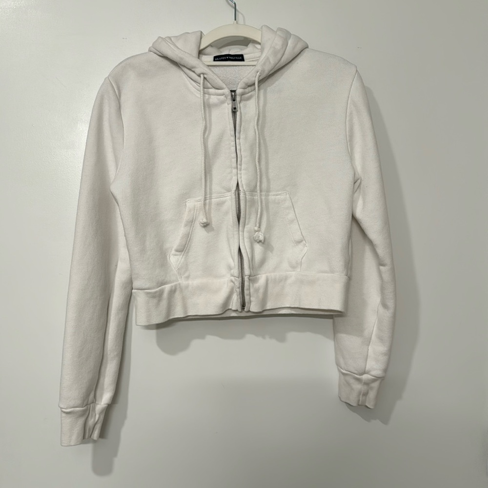 ❣️CLOSET CLEAN OUT❣️ Brandy Melville Cropped White Zip-up Hoodie